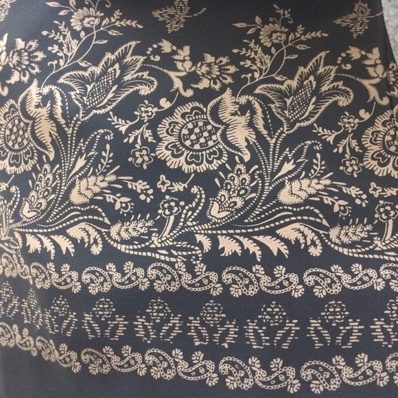 Norton Plus Size Border Print Skirt Black and Tan - Picture 5 of 6